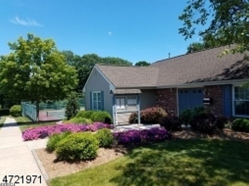 2102 Vroom Dr, Bridgewater NJ  08807-7003 exterior