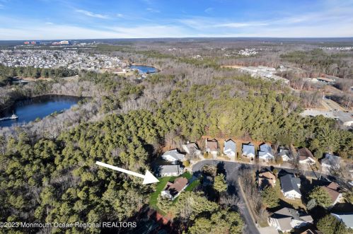 341 Devon St, Lakehurst NJ  08759-4637 exterior