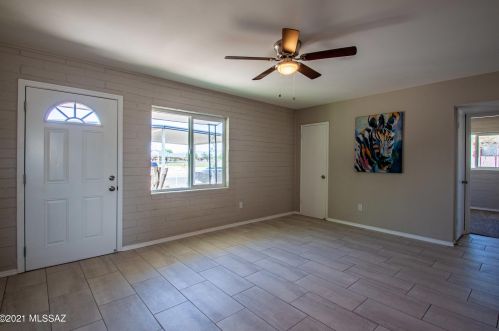 2202 Poquita Vis, Tucson AZ  85713-5128 exterior