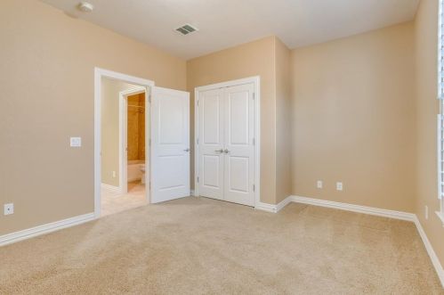 421 Pebble Bch Dr, Frisco TX 75034-2984 exterior