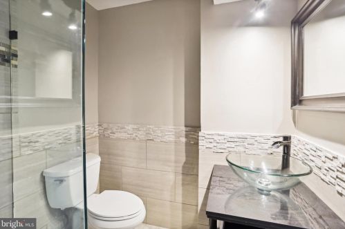 11011 Wheeler Dr, Silver Spring MD  20901-4425 exterior