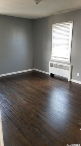 496 Sunrise Hwy, Babylon NY  11704-6045 exterior