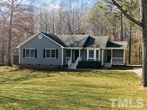 1136 Deep Canyon Dr, Clayton, NC 27520-7737