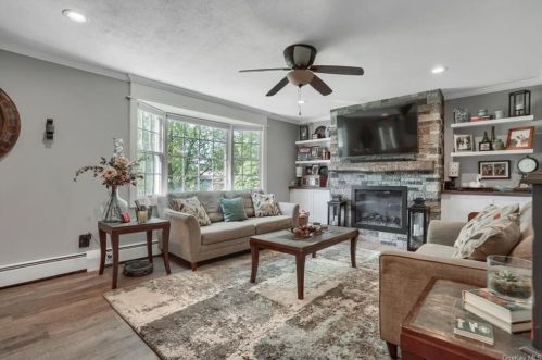 21 Scott Dr, Middletown NY 10941-1127 exterior