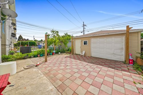 5608 Whipple St, Chicago IL 60629-2424 exterior