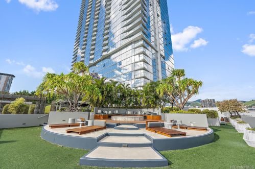 888 Kapiolani Blvd, Honolulu HI  96813-5210 exterior