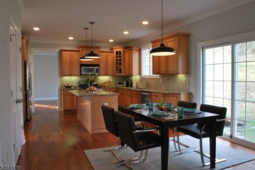 21 Winding Way, Town Center, NJ 07052-3820