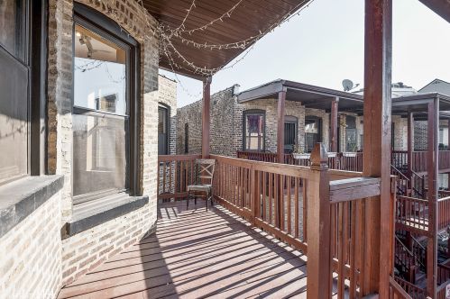 1207 Morse Ave, Chicago IL  60626-3517 exterior