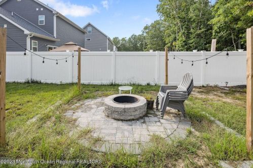 908 Calvin St, Lacey NJ 08731-1056 exterior