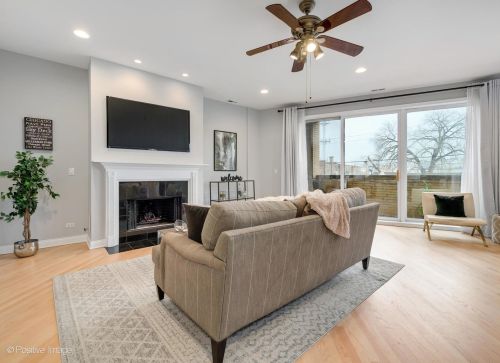 2806 Chicago Ave, Chicago, IL 60622-7831