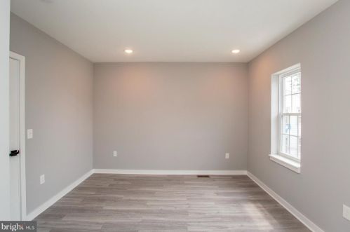 5809 Ditman St, Philadelphia PA 19135-4043 exterior