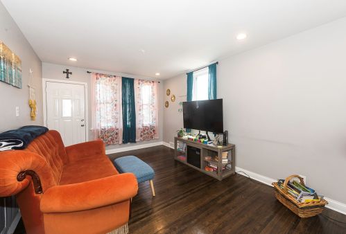 6124 Kildare Ave, Chicago IL  60646-5226 exterior