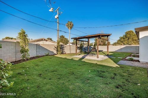 724 Cactus Wren Dr, Phoenix AZ  85021-8626 exterior