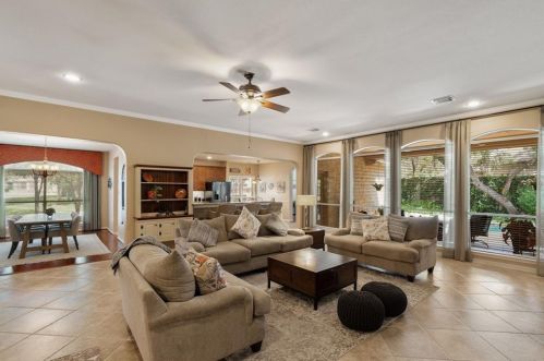 270 Abbott Dr, Austin TX 78737-4536 exterior