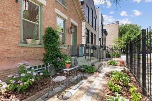 1914 Wilmot Ave, Chicago IL  60647-4428 exterior