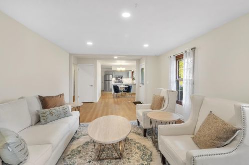 6422 Meadowview Ave, Kalamazoo MI  49048-9448 exterior