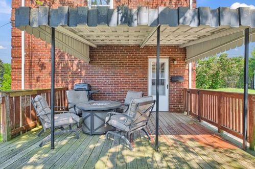 1535 Bower Hill Rd, Pittsburgh PA 15243-1508 exterior