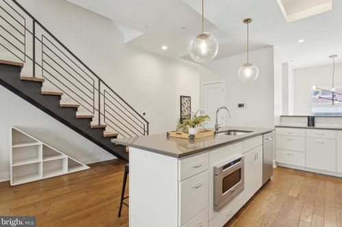 1427 Kater St, Philadelphia PA 19147-1851 exterior