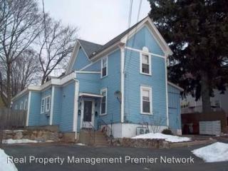 78 Arlington St, Manchester NH  03104-4312 exterior