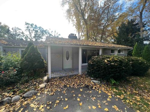 220 Michelson Rd, Rochester MI 48307-5335 exterior