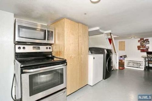 1108 Lorraine Ave, Teaneck NJ 07666-5745 exterior