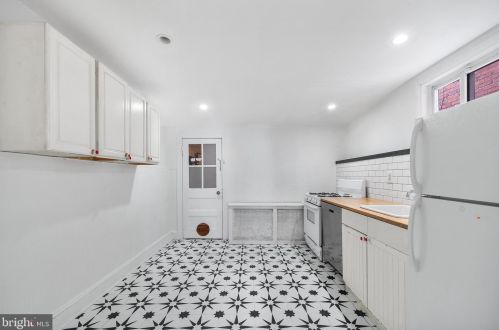 1420 17 St, Philadelphia PA 19146-4714 exterior