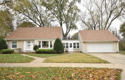 2233 Arbor Ave, Milwaukee, WI 53209-4301