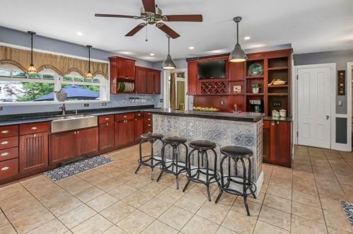 264 Highland St, Worcester MA 01602-2112 exterior