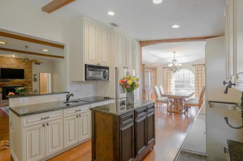 6715 Clearhaven Dr, Dallas TX 75248-4151 exterior