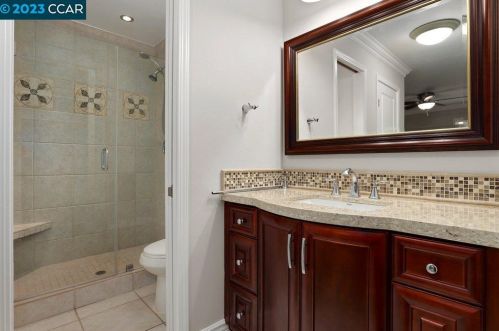 372 Camelback Rd, Concord CA  94523-1357 exterior