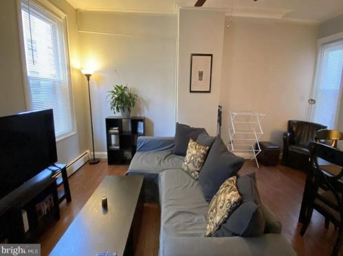 324 18 St, Philadelphia PA 19140-1014 exterior