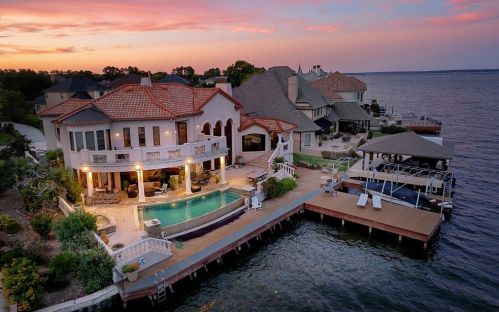 457 Edgewood Dr, Montgomery TX 77356-8407 exterior