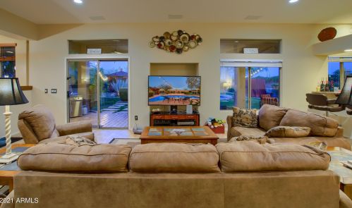 33907 23 Dr, Phoenix AZ 85027-4137 exterior