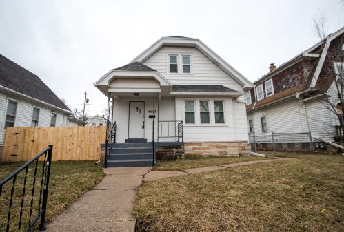 4608 39th St, Milwaukee WI  53209-5860 exterior