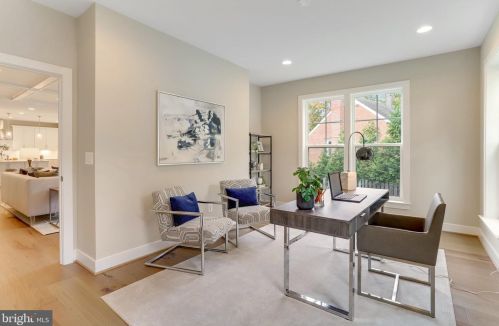 920 Darton Dr, Alexandria VA 22308-2021 exterior