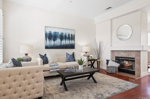 2886 Player Ln, Tustin, CA 92782-1532