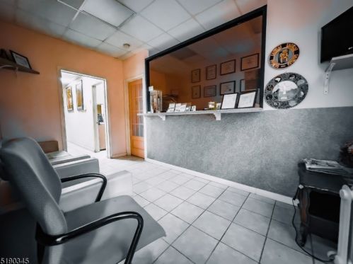 513 St, Union City NJ 07087-3951 exterior