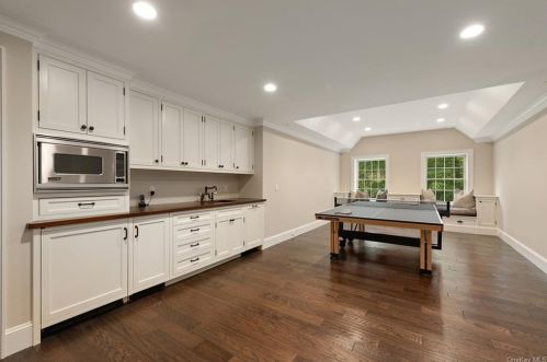 5 Dellwood Farm Way, Armonk NY 10504-1249 exterior