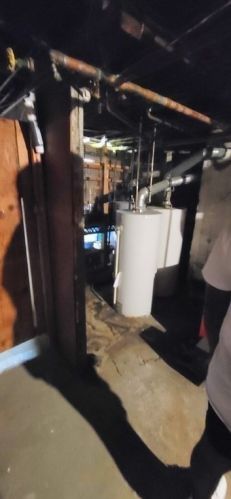 189 Logee St, Woonsocket RI 02895-6060 exterior