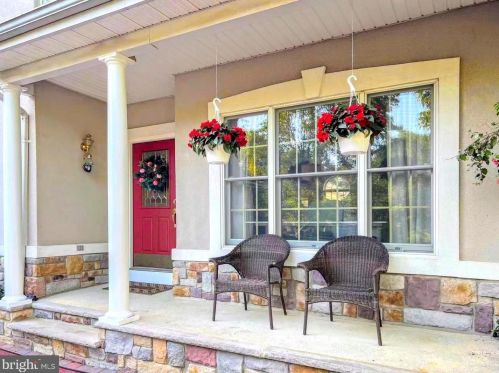 4 Southern Hills Dr, Montgomery NJ  08558-2348 exterior