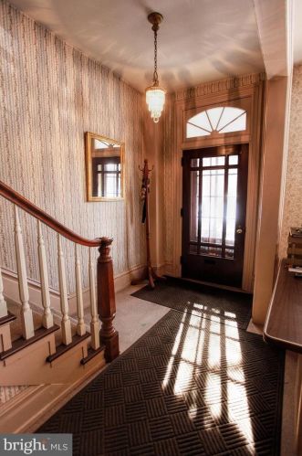 223 Washington St, Huntingdon PA 16652-1525 exterior