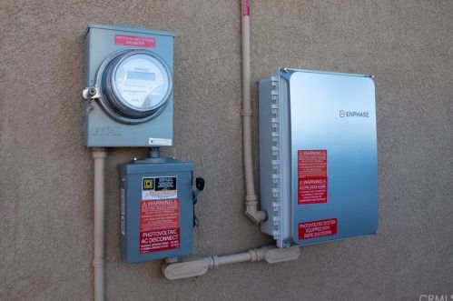 11307 Brookfall Ct, Riverside CA 92505-5135 exterior