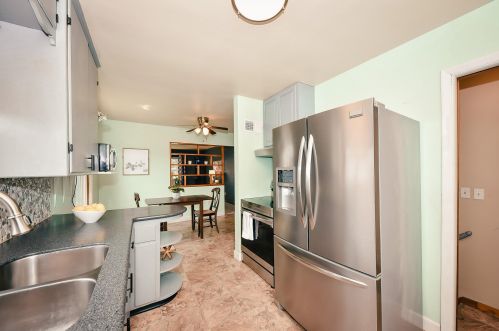 3250 86, Milwaukee WI 53227-4622 exterior