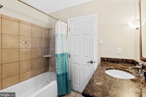 33 Wyncroft Dr, Media PA 19063-4842 exterior