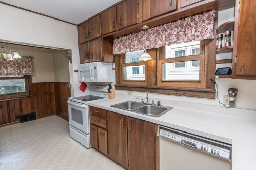 2157 67th Pl, Milwaukee WI 53219-1308 exterior