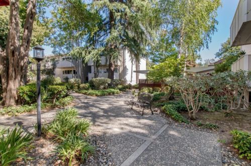 1898 Meridian Ave, San Jose CA  95125-5568 exterior