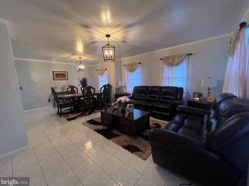 525 River Dr, Camden NJ  08110-2917 exterior