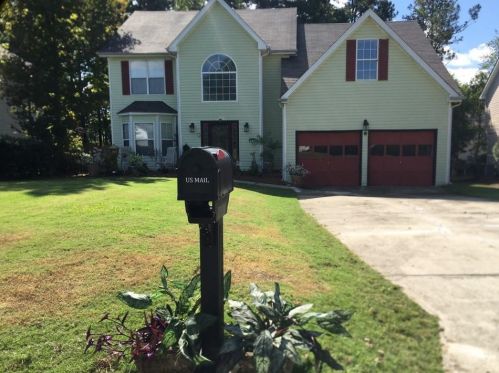 475 Cascade Rise Ct, Atlanta, GA 30331-8359