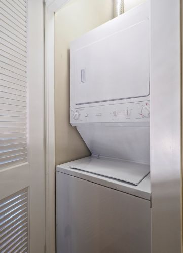 207 31st St, Chicago IL 60616-5183 exterior