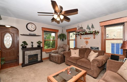 3406 16th St, Milwaukee, WI 53206-2339